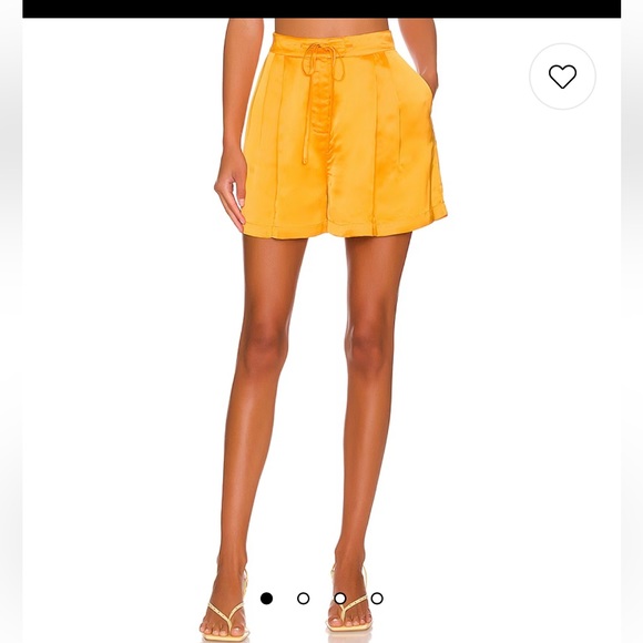 NWOT $188 Revolve Weekend Stories Caliope Short in Melon Orange Viscose small - Picture 2 of 8